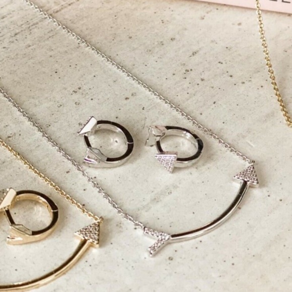 NWOT Stella & Dot MBxSD Doubletake On the Mark Huggie and Necklace set - silver - Picture 2 of 4